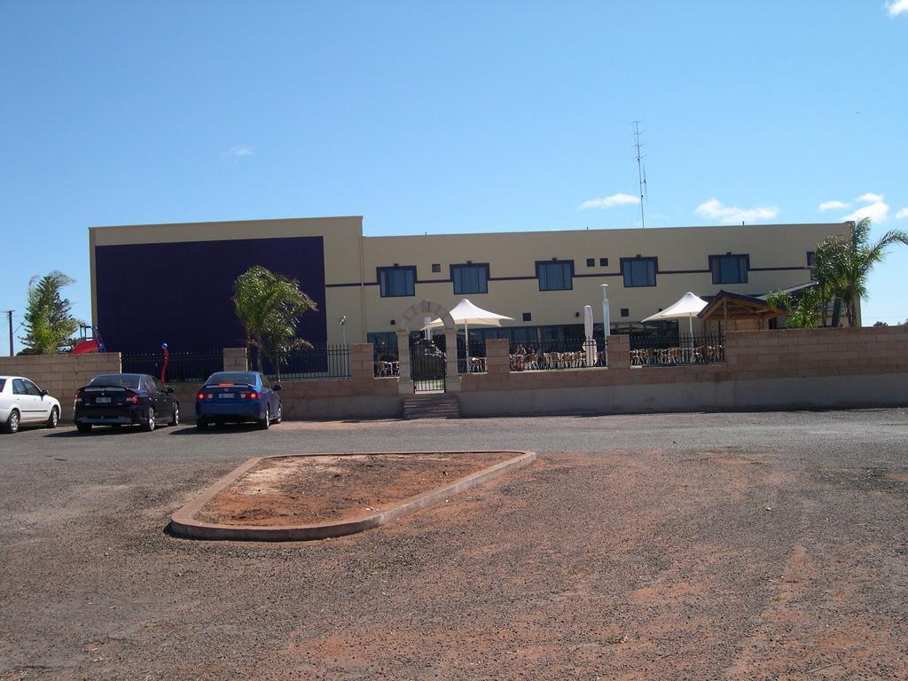 New Whyalla Hotel Exterior foto