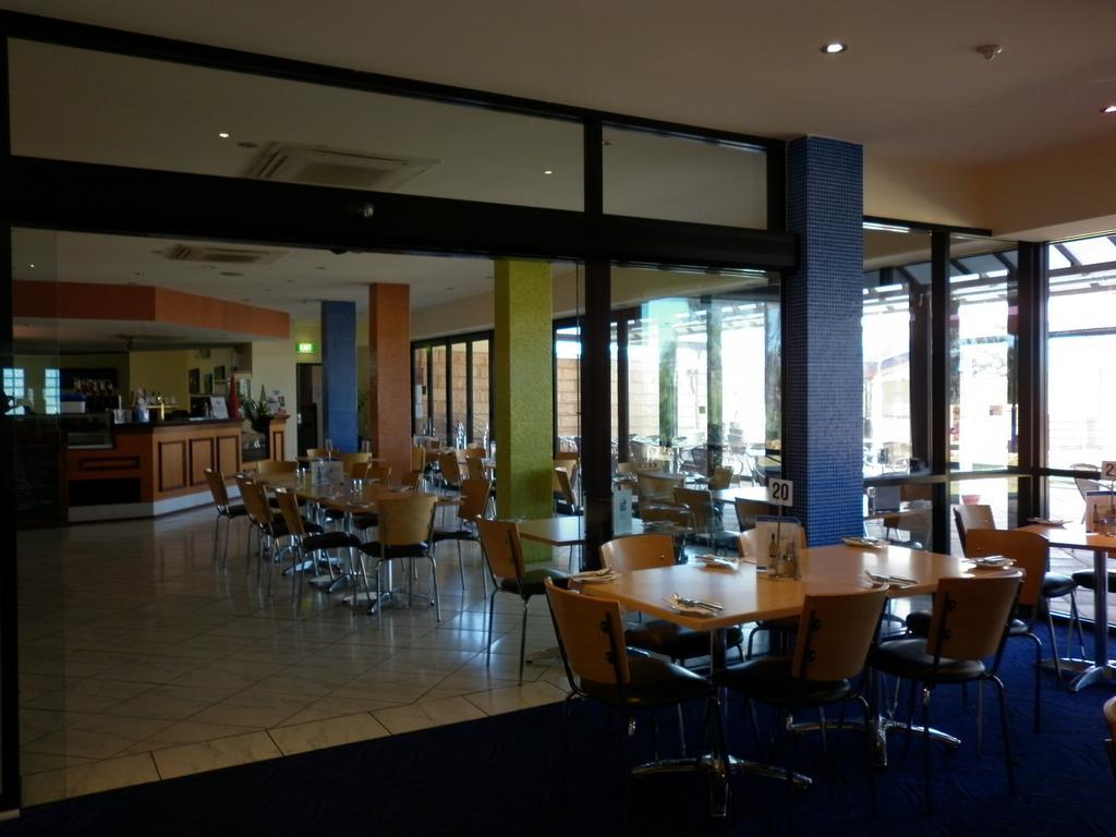 New Whyalla Hotel Exterior foto